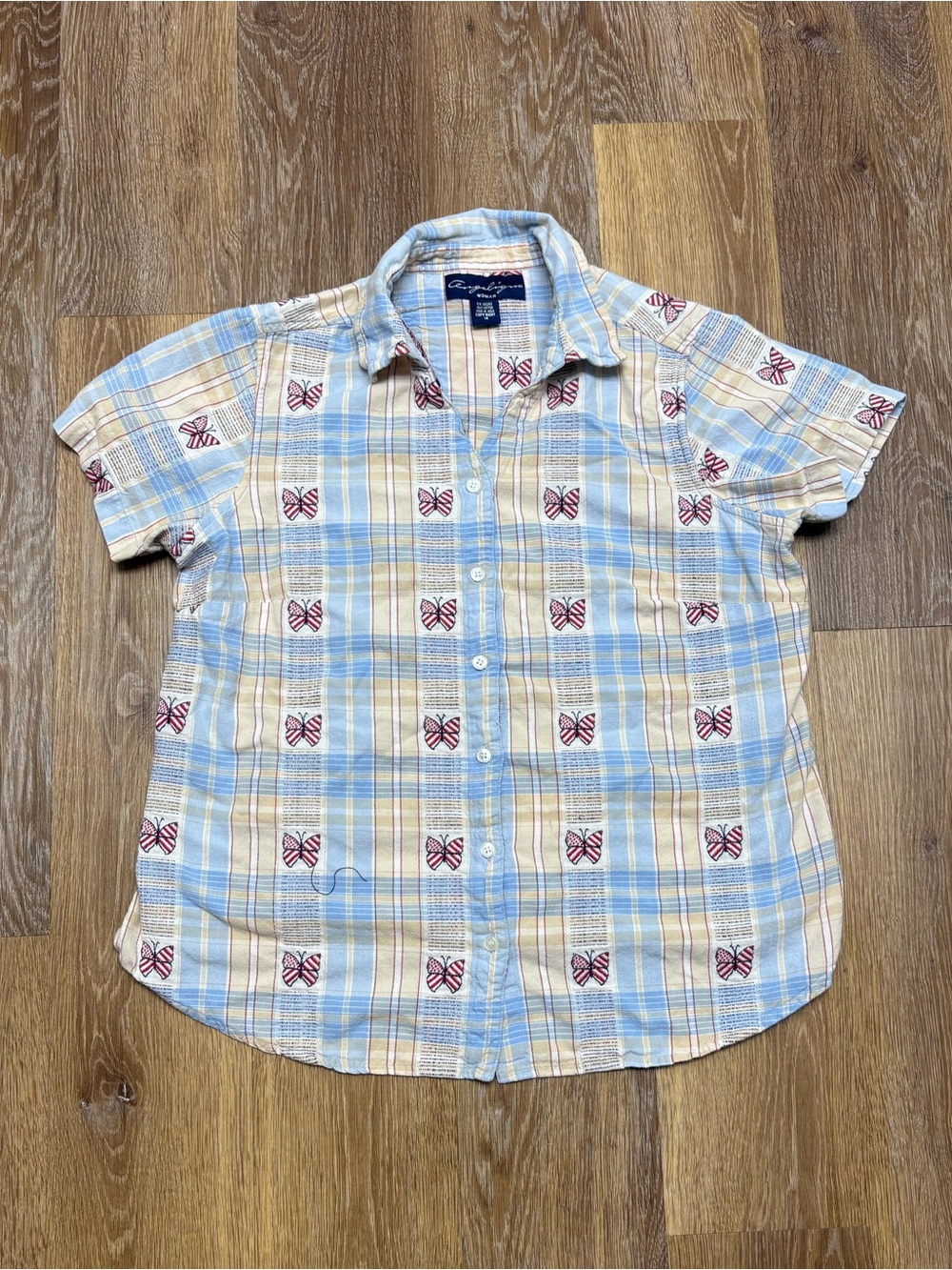 y2k Butterfly short Sleeve Button-Down Shirt in Light Blue & Cream
